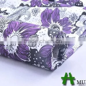 Woven Lovely Polyester and Cotton Fabric thumbnail-2