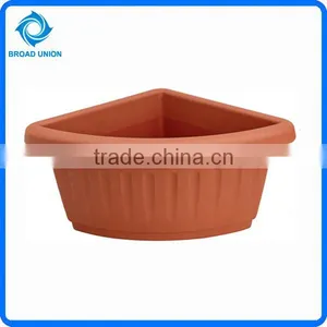 Small Flower Pot Plastic Flowerpot thumbnail-1