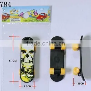 Plastic Finger Skateboard Toys for Boys and Girls Birthday Gift OPP Bag thumbnail-1
