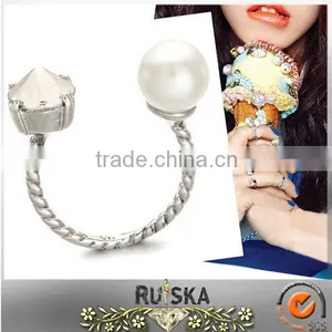 Artificial Vintage Hollywood Pearl Crystal Open Women Rings thumbnail-1