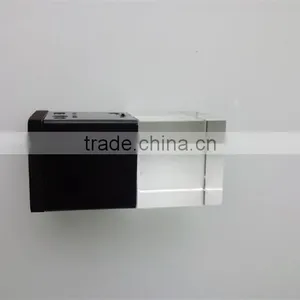 Wired Crystal Speaker With Laser Logo thumbnail-4