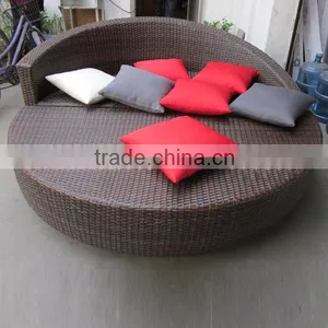 00 Outdoor Furniture Comfortable Round Handmade Rattan Garden Sunbed Sofa Bed YPS058 thumbnail-4
