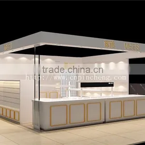 Living Room Glass Showcase Design for Diamond Jewelry Store Interior thumbnail-4