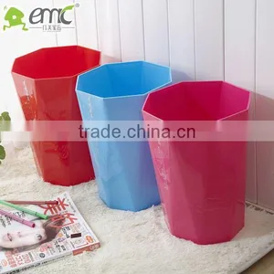 Indoor Plastic Trash Can thumbnail-1