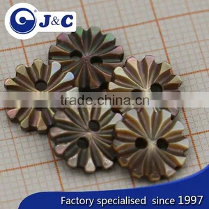 Bespoke Raw Flower Shape Brown Lip Shell Button for Coat thumbnail-1