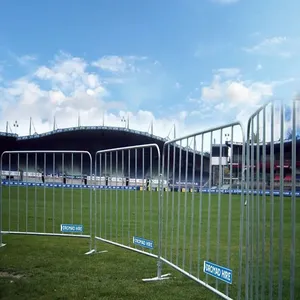 Portable Crowd Control Barrier With Water-Filled Base for Construction Sites thumbnail-1