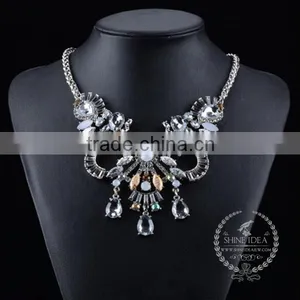 High Quality Crystal Chunky Statement Necklace Tin Alloy Fashion Women Pendant Necklace 6390073 thumbnail-3