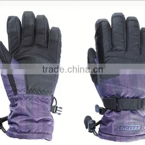 2015 Fashion Useful Green Winter Gloves thumbnail-3