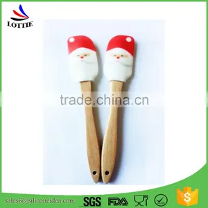 China Manufacturers Kitchenware Tools Silicone Pastry Spatulas With Wooden Handle thumbnail-1