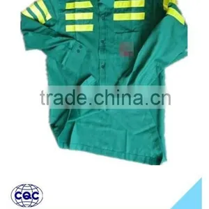 Hot Selling Cheap Breathable Green With Yellow Reflective Tapes Separated Workwear Coverall thumbnail-1