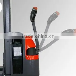 Full Electric Stacker 1.5 Ton Lift Height 4M thumbnail-5
