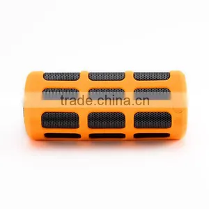 New Style Portable Outdoor Stereo Music Power Bank With Bluetooth Speaker Support Waterproof-RS7720 thumbnail-2