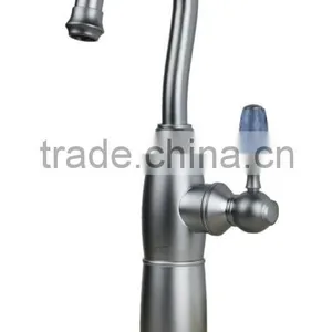 Faucet Single Crystal Handle Lavatory Basin Faucet thumbnail-1