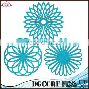 Premium Quality Cheap Insulated Flexible Durable Non Slip Coasters Multi-Use Flower Shaped Trivet Silicone Mat Hot Pads thumbnail-3