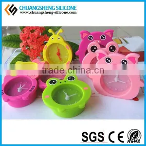 Loverly Animal Shape Silicon Table Clock thumbnail-6