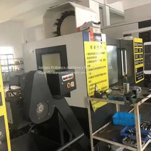 KIA 1000 Vertical Machining Center thumbnail-2