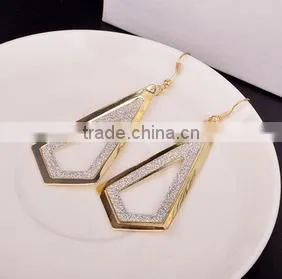 Latest Design Hot Sale Simple Hollow Irregular Figure Brass Gold Plated Earring Jewelry thumbnail-4