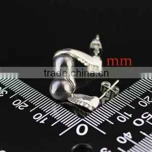 Austrian Crystal Black Pearl Stud Earrings thumbnail-3