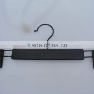 Black Plastic Pant Bottom Tourser Clip Hanger With Black Hook on Wholesale thumbnail-1