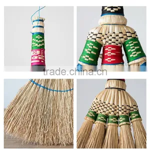 Small Handcraft Cleaning Corn Brush thumbnail-1