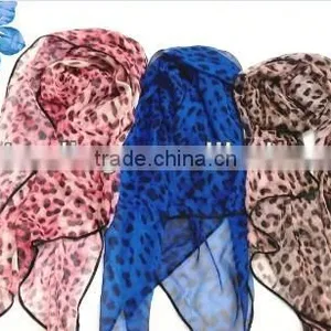 PRINTED POLYESTER SCARF thumbnail-2
