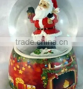 Porcelain Water Globe thumbnail-1