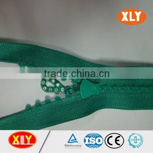 China XLY Zipper #8 Polyester Tape Low Price Diamond Zipper thumbnail-3