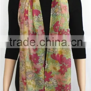 Floral Pattern Printed Wool Scarf With Fringe thumbnail-2