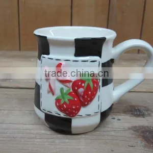 New Strawberry Emboss Ceramic Mug 350ml thumbnail-1