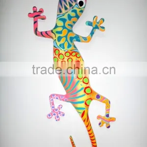 Unique Colorful Gecko Resin Wall Hanging Decoration thumbnail-2