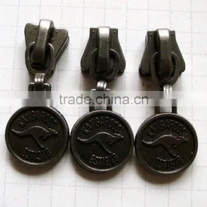 Garment Zipper Slider thumbnail-1