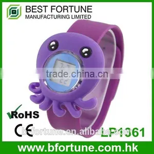 LP1511 Wholesale Digital Movement LCD Silicone Cartoon Watch thumbnail-1