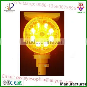 Solar LED Road Hazard Warning Light thumbnail-1