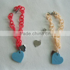 Silicone Bracelet Love Keychain thumbnail-1
