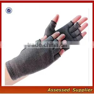 FXS092/ Custom Compression Arthritis Gloves With Grippers thumbnail-1