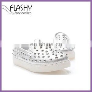 Wholesale Women Slip on Loafer Shoes Flat Casual Shoes With Rivet thumbnail-1