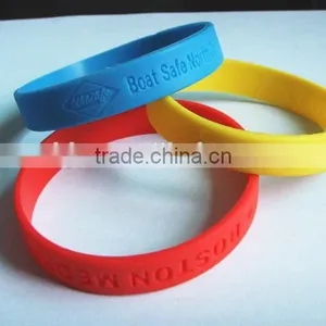 Fitbit Wristband Bracelet thumbnail-3
