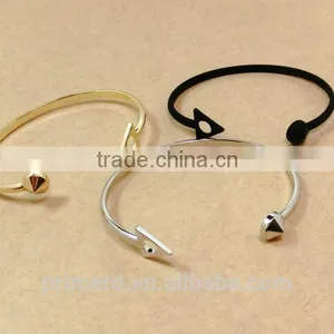 Fashion New Copper Alloy Triangle Cuff Expandable Pyramid Bangle Wholesale thumbnail-6