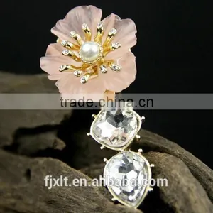 Resin Rhinestones Brass Brooch Bouquet thumbnail-3