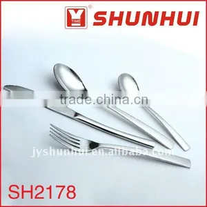 Stainless Steel 4pcs Cutlery Set thumbnail-1