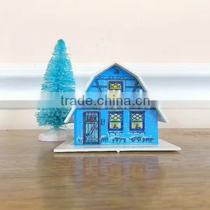 Alpine Vintage Plastic Christmas House thumbnail-1