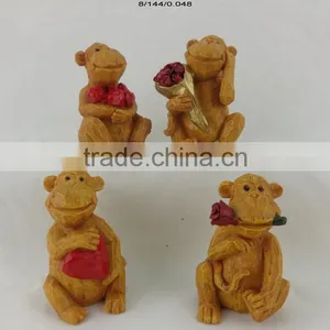 Resin Imitation Wood Effect Monkey Statues thumbnail-2