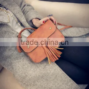 Yiwu Floor Price Fashion pu Leather Material Hand Lady Woman's Bag thumbnail-3