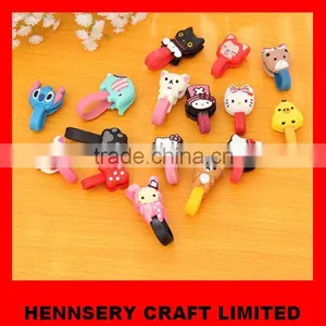 Customized Shape and Logo Soft Pvc Rubber Fashion Cell Phone Cord Holder thumbnail-1