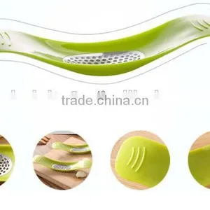 CY178 New Arrived Convient Cooking Tools Novelty Kitchen Garlic Press thumbnail-6