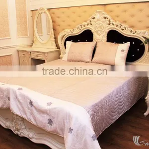 Hand Embroidered Blanket 100% Handmade in Vietnam With Eye-catching Colour and Design thumbnail-4