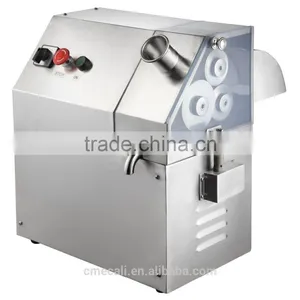 Hot Sale Automatic Manual Sugarcane Fruit Juice Squeezing Machine thumbnail-2