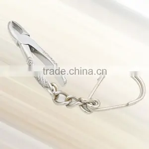 Extracting Forcep Keychain thumbnail-1