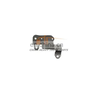China Heavy Truck Sitrak Chassis Axle Assembly Chassis Axle Parts WG9925682101 Front Stabilizer Bar Left Bracket thumbnail-3