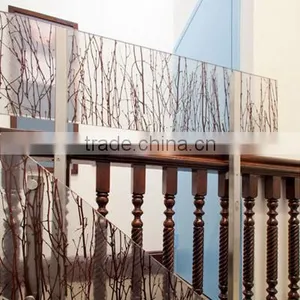 3-Form Living Room Glass Partition Materials thumbnail-2